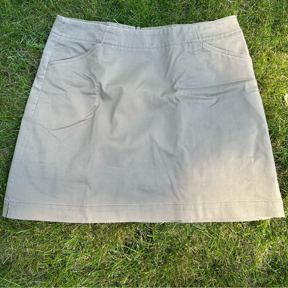 Nike Golf Skort Size 8